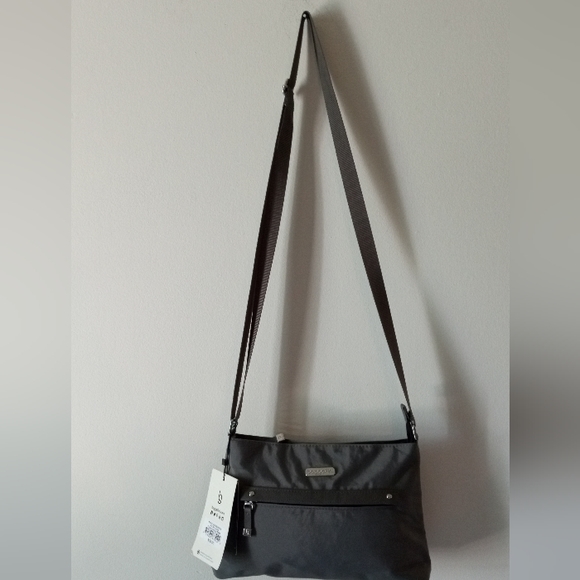 Baggallini Bags Baggallini All Around Crossbody Nwt Poshmark